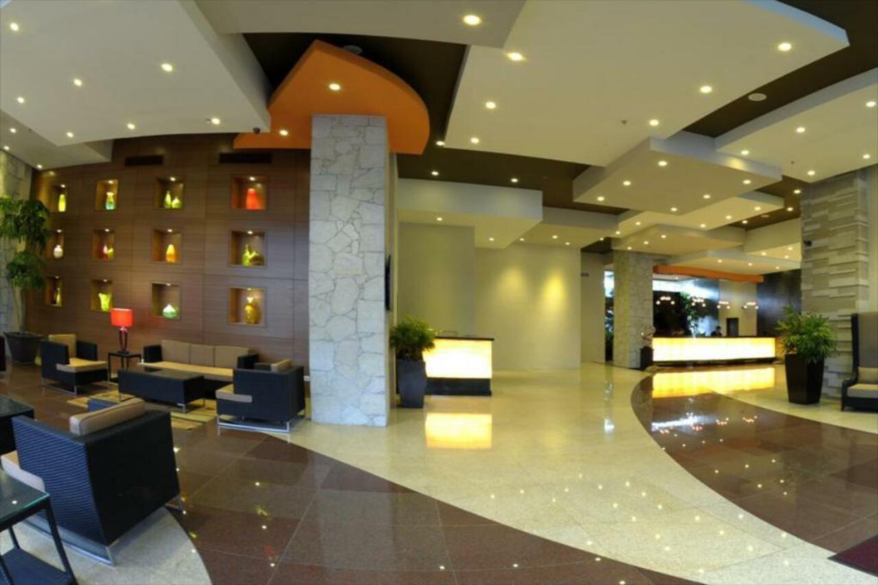 Hock Lee Hotel & Residences Kuching Exterior foto