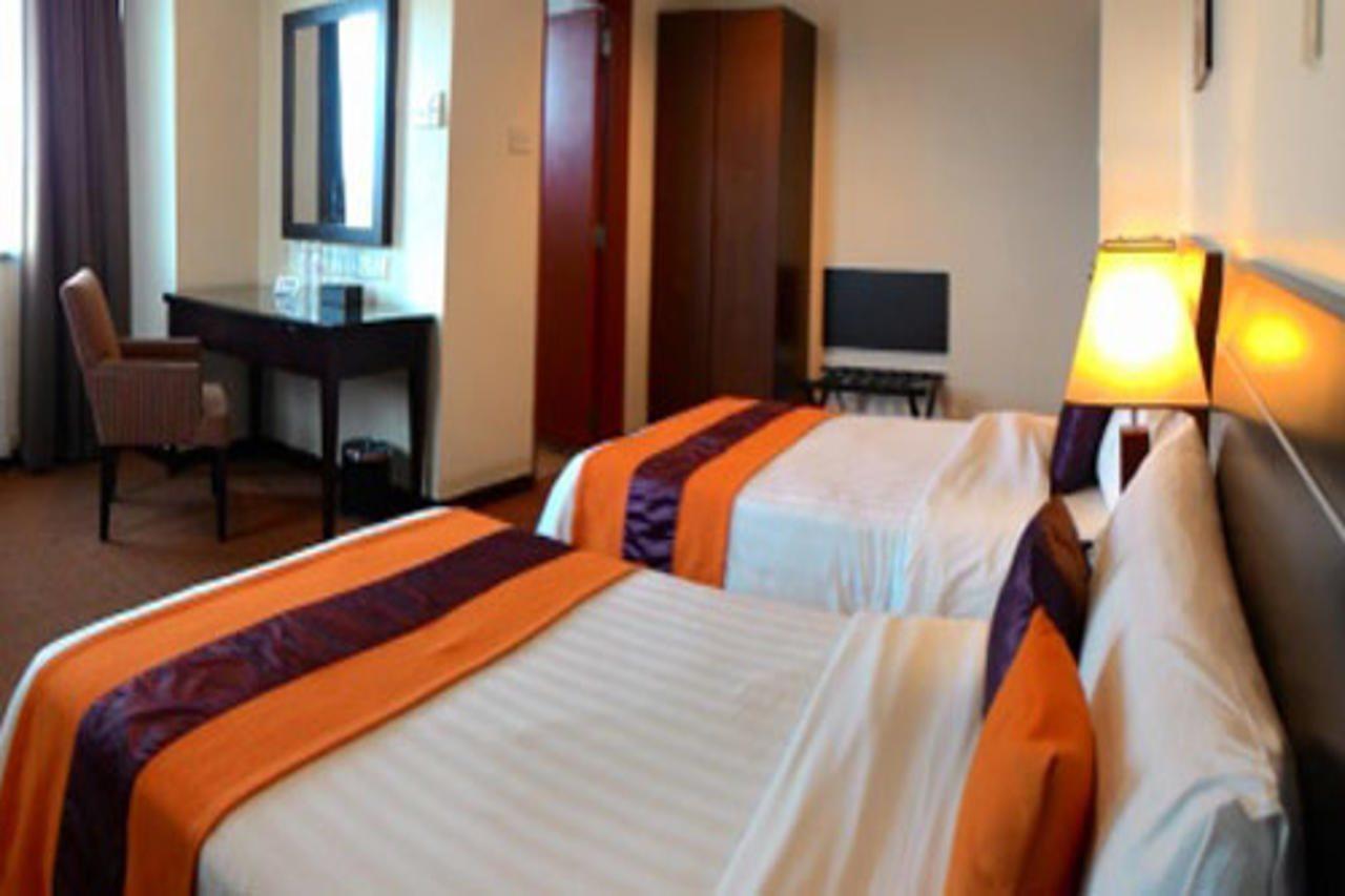 Hock Lee Hotel & Residences Kuching Exterior foto